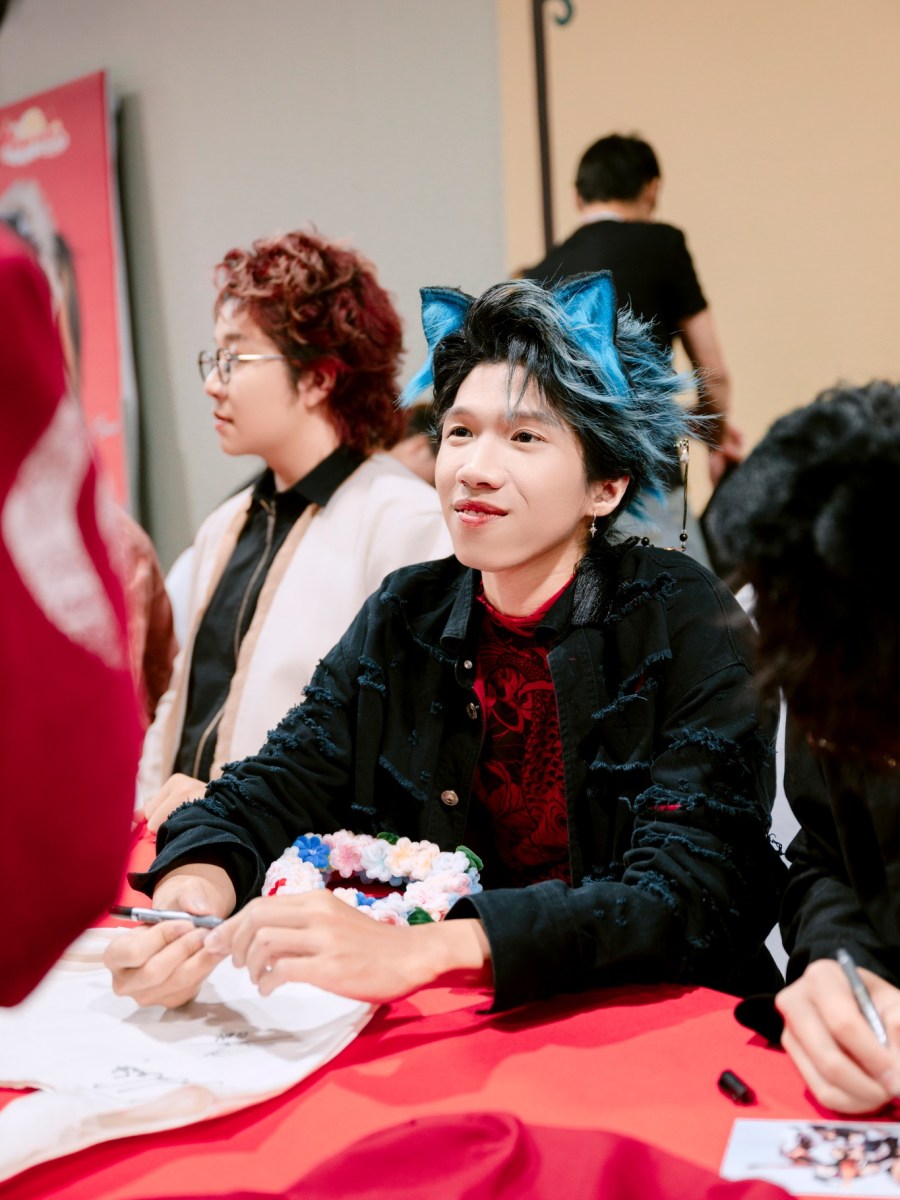Autograph Signing Session at Color Fiesta&nbsp;#16